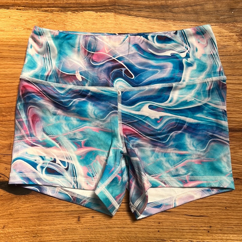 FLEO pink & blue swirl shorts sz Small